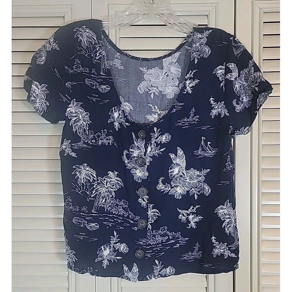 Abercrombie & Fitch Dark Blue Blouse Size S Tropical Vacation Outdoors Beach